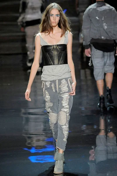 Look 45